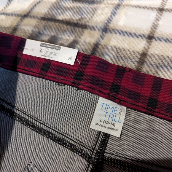 Maroon Plaid Leggings Large - Picture 2 of 2